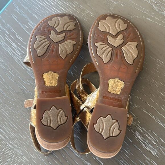 Born Metallic Gold Leather Strappy Sandals Mid Block Heel Casual Women’s Size 7M - Picture 8 of 12